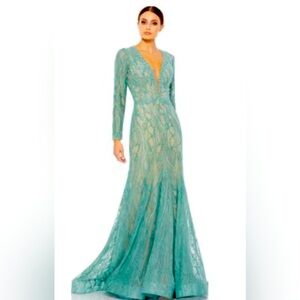 Beautiful size 6 Mac DUGGAL dress